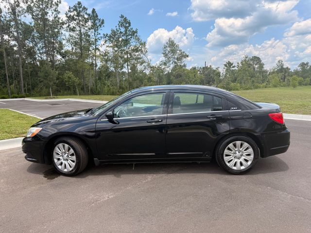 2011 Chrysler 200 4dr Sedan LX - 23040987 - 6