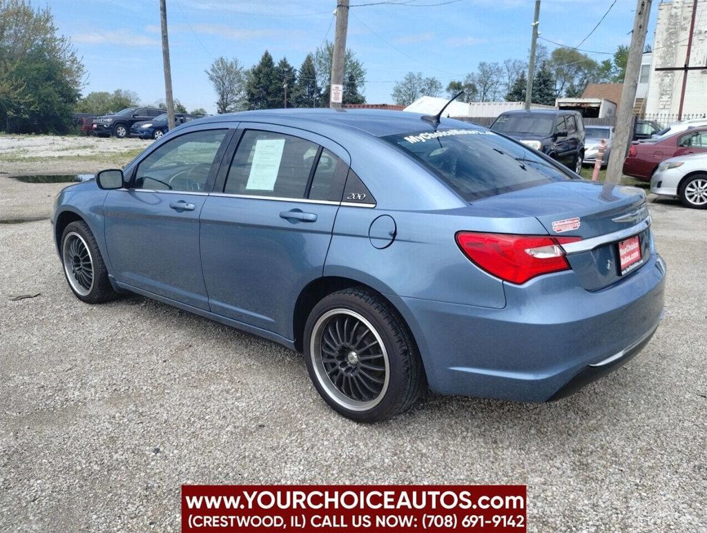 2011 Chrysler 200 4dr Sedan Touring - 22692453 - 2