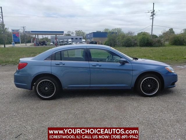 2011 Chrysler 200 4dr Sedan Touring - 22692453 - 6