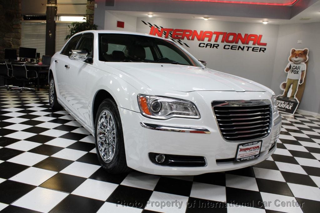 2011 Chrysler 300 1 Owner - Just serviced!  - 22679839 - 1