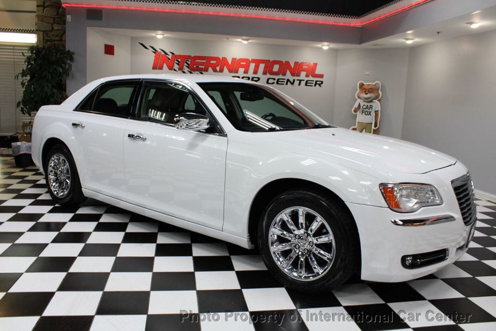 2011 Chrysler 300 1 Owner - Just serviced!  - 22679839 - 2