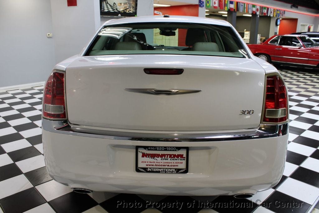 2011 Chrysler 300 1 Owner - Just serviced!  - 22679839 - 6