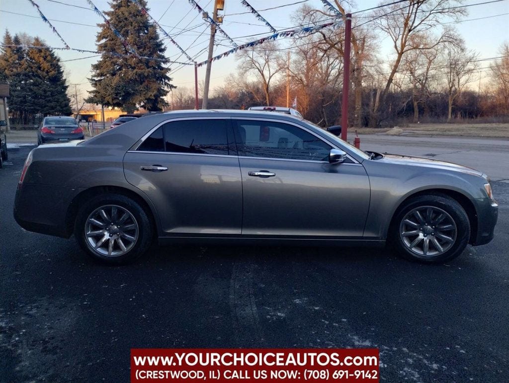 2011 Chrysler 300 4dr Sedan Limited RWD - 22750336 - 5