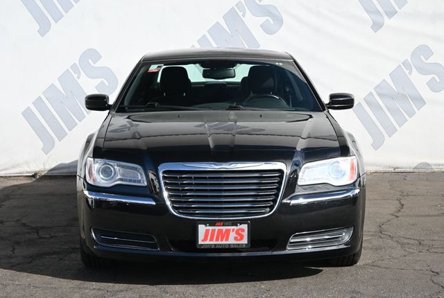2011 Chrysler 300 4dr Sedan RWD *Ltd Avail* - 22930239 - 1
