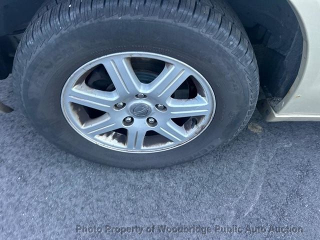 2011 Chrysler Town & Country 4dr Wagon Touring - 22935771 - 12