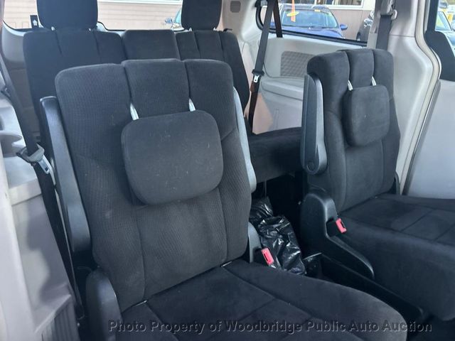 2011 Chrysler Town & Country 4dr Wagon Touring - 22935771 - 7