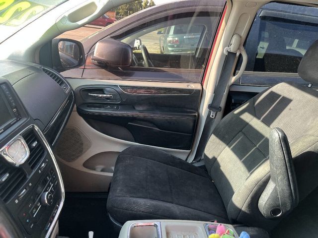 2011 Chrysler Town & Country 4dr Wagon Touring - 23068766 - 5