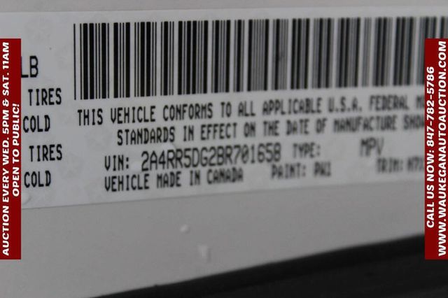 2011 Chrysler Town & Country 4dr Wagon Touring - 22943151 - 9