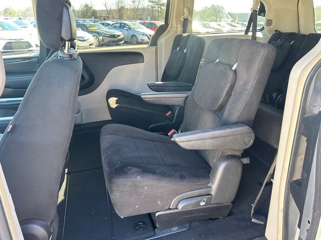 2011 Chrysler Town & Country 4dr Wagon Touring - 22966445 - 7