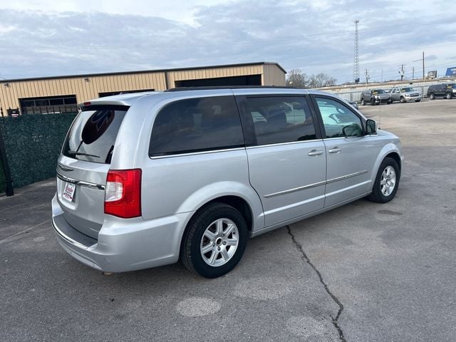 2011 Chrysler Town & Country 4dr Wagon Touring - 22987297 - 3