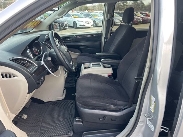 2011 Chrysler Town & Country 4dr Wagon Touring - 22987297 - 8