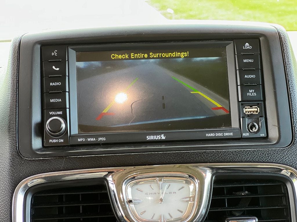 2011 Chrysler Town & Country 4dr Wagon Touring-L - 22838411 - 20