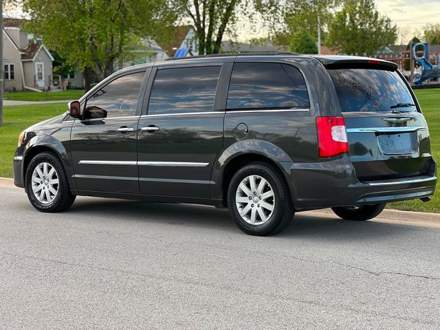 2011 Chrysler Town & Country 4dr Wagon Touring-L - 22838411 - 7