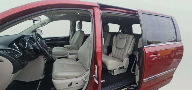 2011 Chrysler Town & Country 4dr Wagon Touring-L - 22997903 - 6