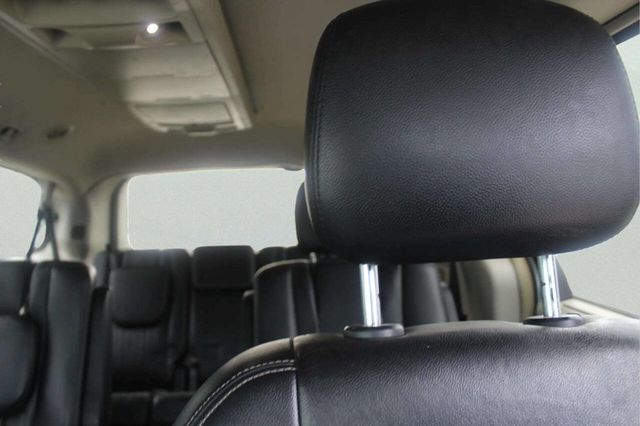 2011 Chrysler Town & Country 4dr Wagon Touring-L - 23000006 - 8