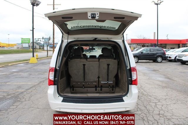 2011 Chrysler Town & Country 4dr Wagon Touring-L - 22378692 - 16