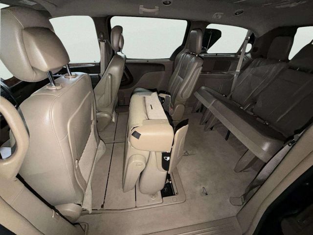 2011 Chrysler Town & Country 4dr Wagon Touring-L - 22988111 - 20