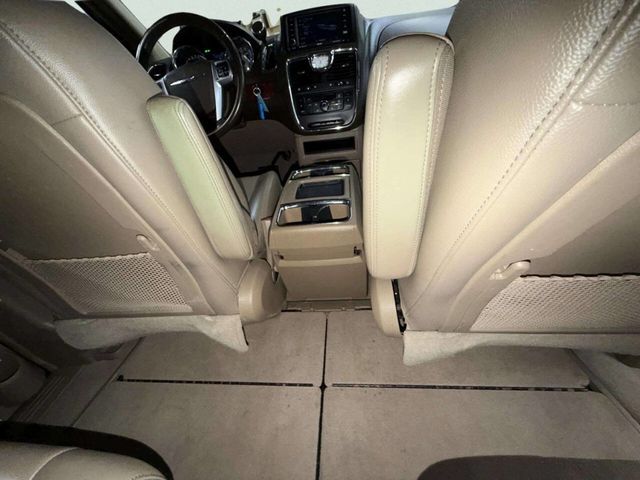 2011 Chrysler Town & Country 4dr Wagon Touring-L - 22988111 - 24