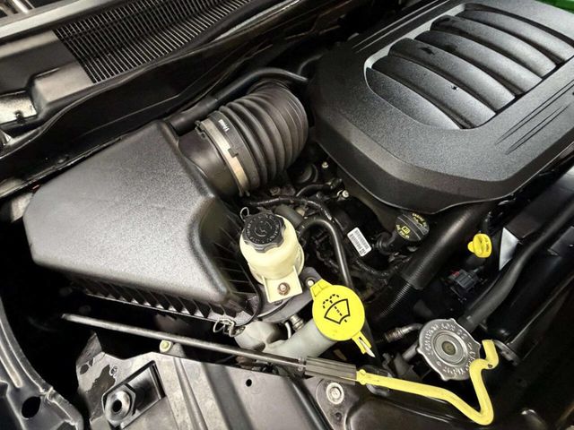 2011 Chrysler Town & Country 4dr Wagon Touring-L - 22988111 - 30