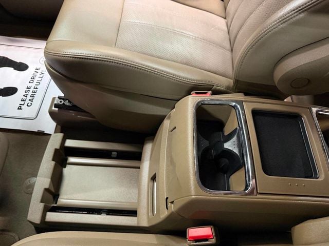 2011 Chrysler Town & Country 4dr Wagon Touring-L - 22988111 - 48