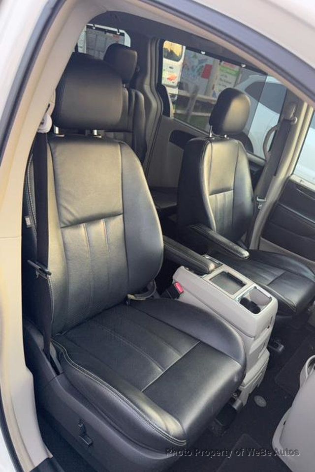 2011 Chrysler Town & Country 4dr Wagon Touring-L - 22874254 - 9