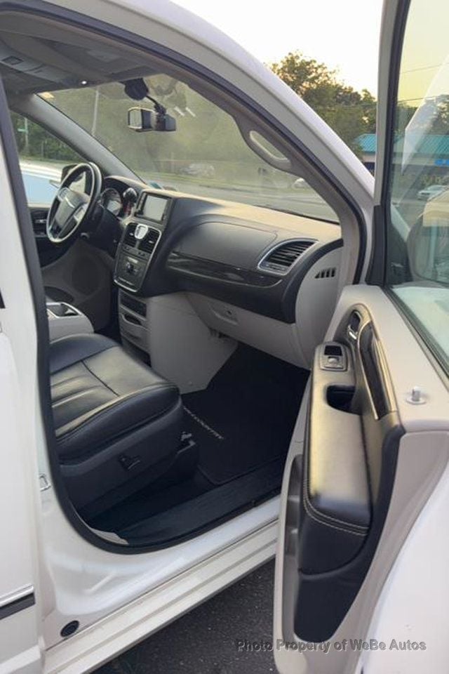 2011 Chrysler Town & Country 4dr Wagon Touring-L - 22874254 - 8
