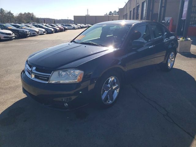 2011 Dodge Avenger Lux photo 4