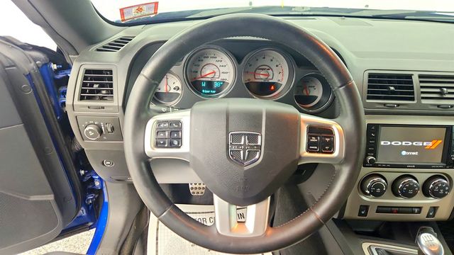 2011 Dodge Challenger 2dr Coupe SRT8 w/ 20'' Aluminum Wheels, Option Group II, Sunroof - 23003321 - 13