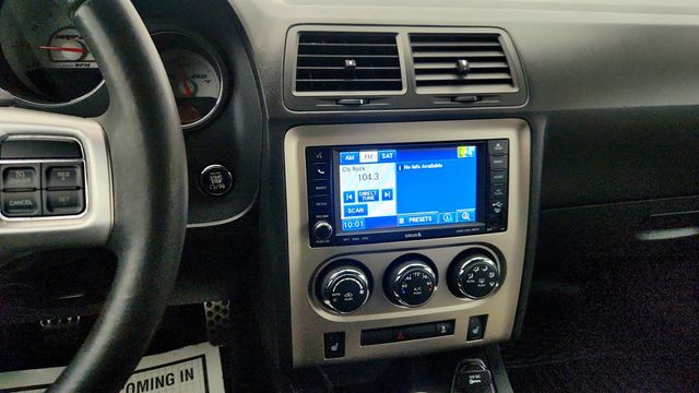 2011 Dodge Challenger 2dr Coupe SRT8 w/ 20'' Aluminum Wheels, Option Group II, Sunroof - 23003321 - 17