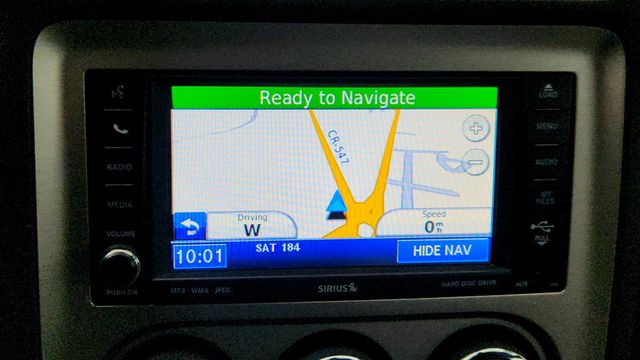 2011 Dodge Challenger 2dr Coupe SRT8 w/ 20'' Aluminum Wheels, Option Group II, Sunroof - 23003321 - 19