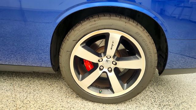 2011 Dodge Challenger 2dr Coupe SRT8 w/ 20'' Aluminum Wheels, Option Group II, Sunroof - 23003321 - 8