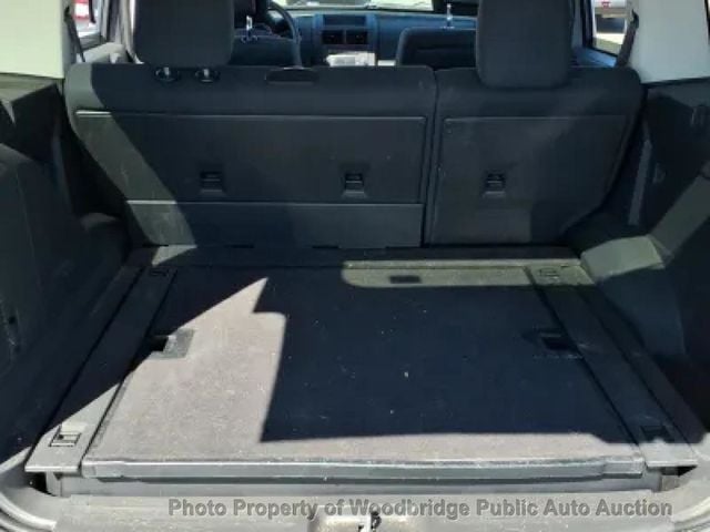 2011 Dodge Nitro 2WD 4dr Heat - 22997743 - 17