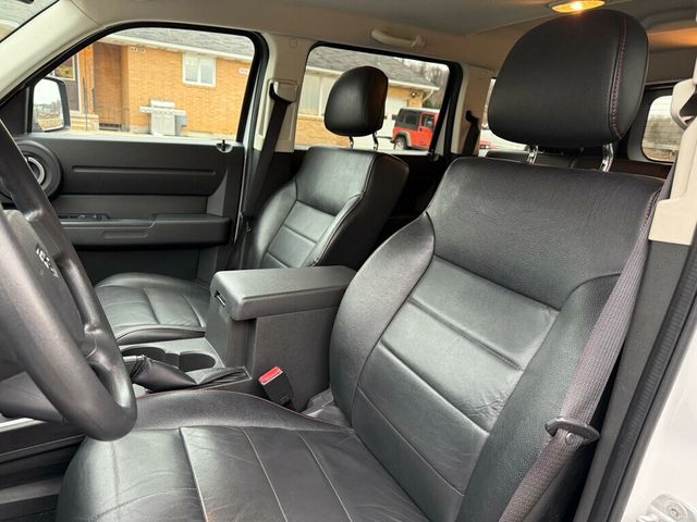 2011 Dodge Nitro Owned by a Family member - 22952600 - 17