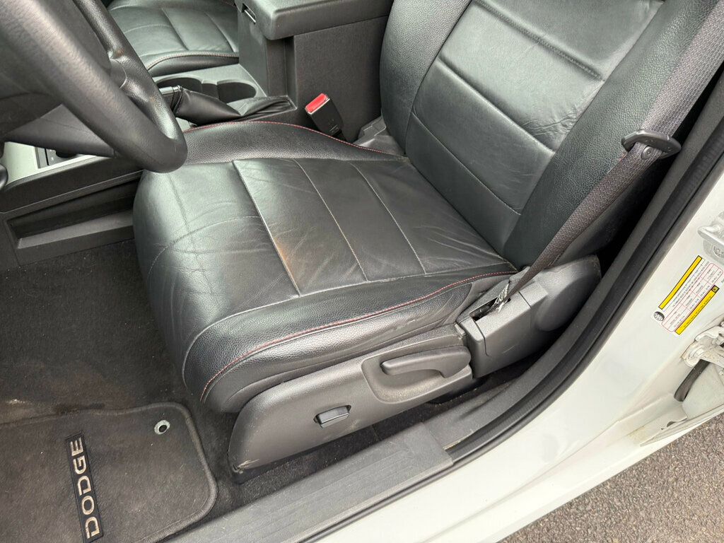 2011 Dodge Nitro Owned by a Family member - 22952600 - 18