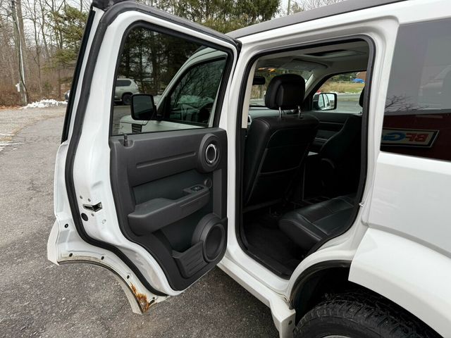 2011 Dodge Nitro Owned by a Family member - 22952600 - 30