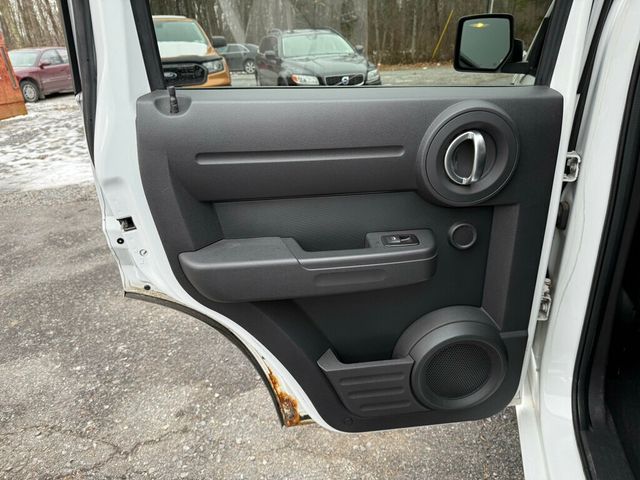 2011 Dodge Nitro Owned by a Family member - 22952600 - 32