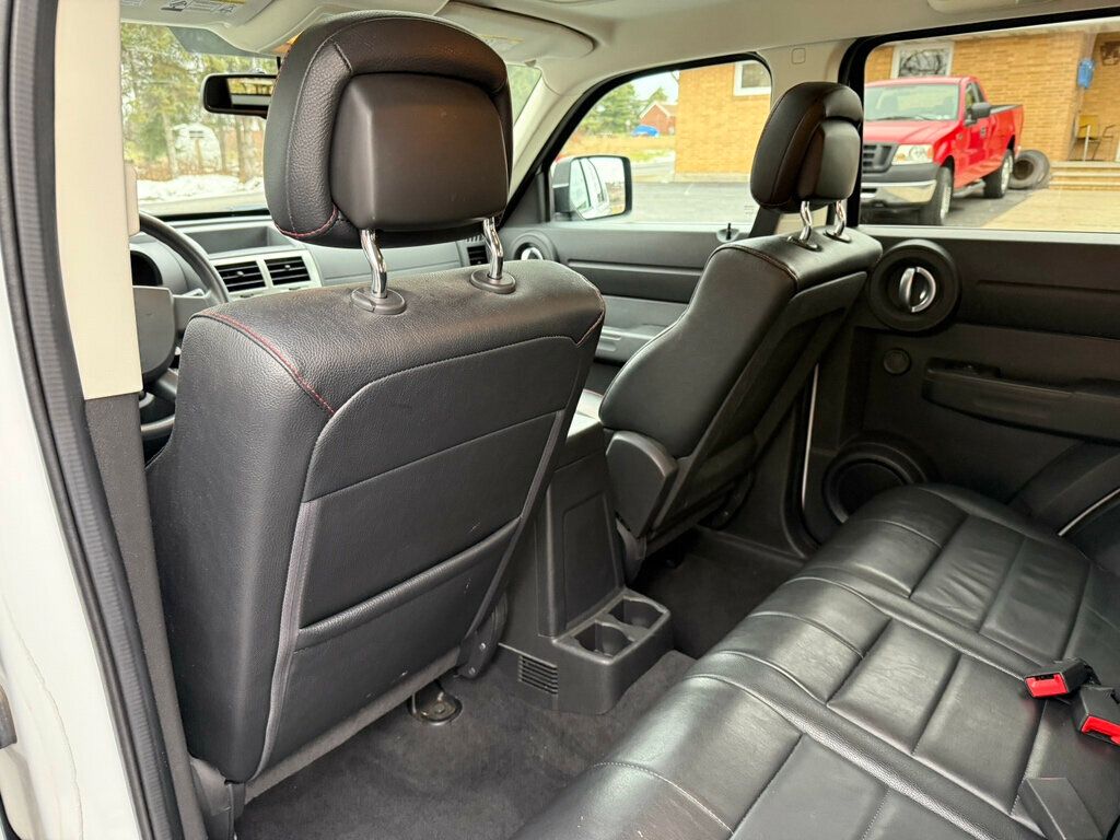 2011 Dodge Nitro Owned by a Family member - 22952600 - 36