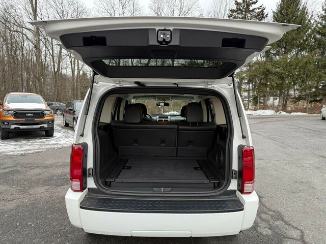 2011 Dodge Nitro Owned by a Family member - 22952600 - 39