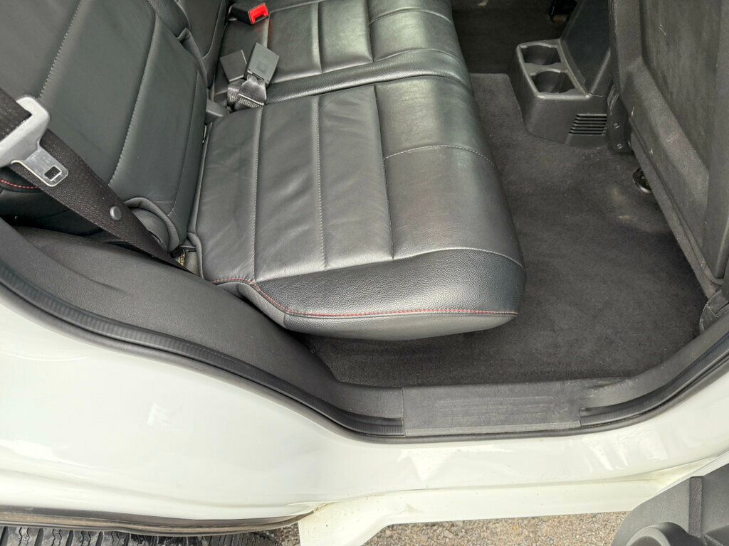 2011 Dodge Nitro Owned by a Family member - 22952600 - 45