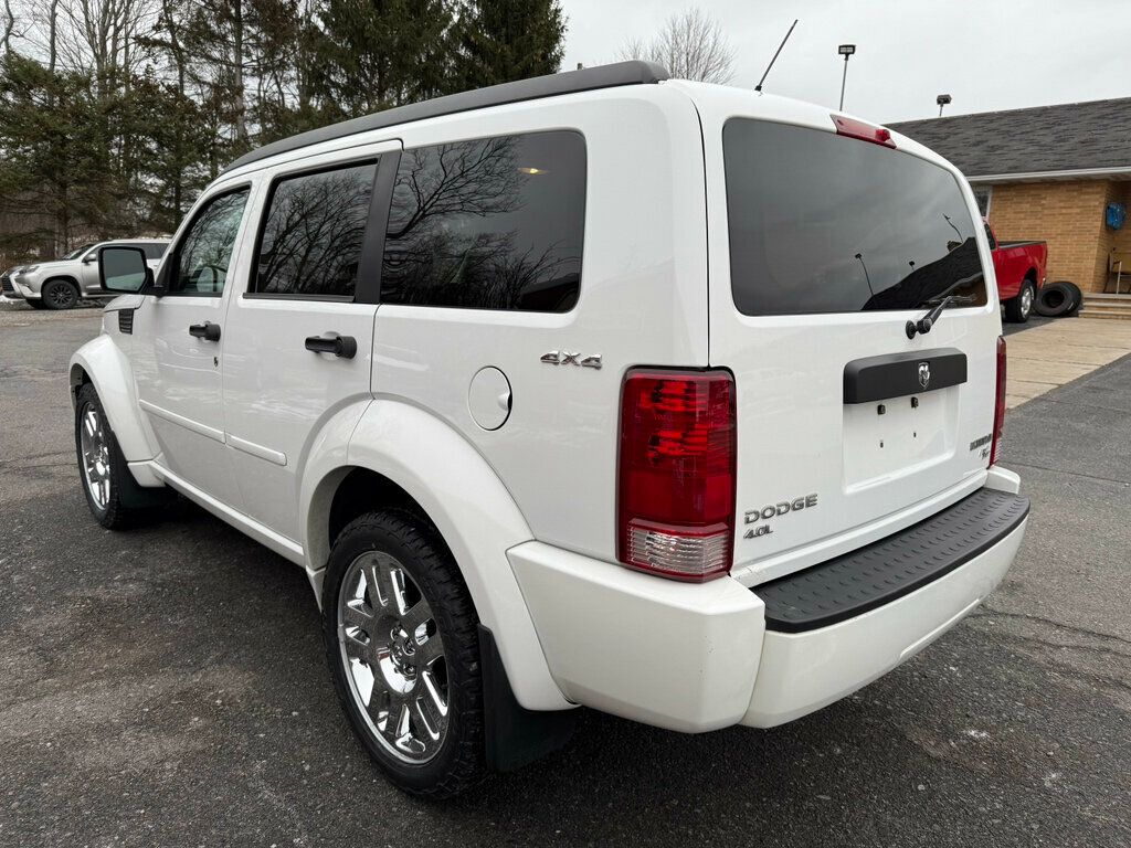 2011 Dodge Nitro Owned by a Family member - 22952600 - 4