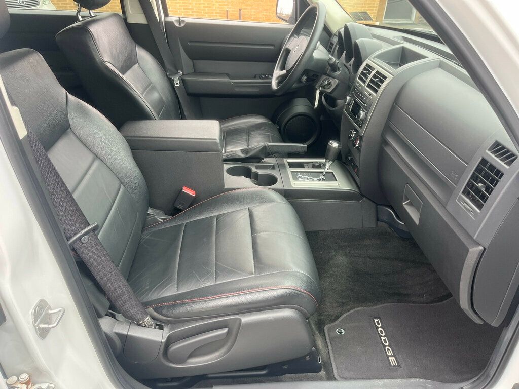 2011 Dodge Nitro Owned by a Family member - 22952600 - 60