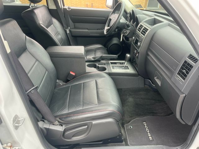 2011 Dodge Nitro Owned by a Family member - 22952600 - 60