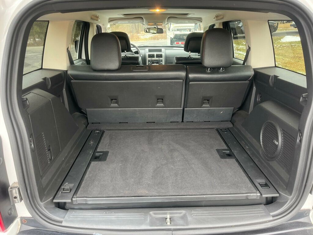 2011 Dodge Nitro Owned by a Family member - 22952600 - 62