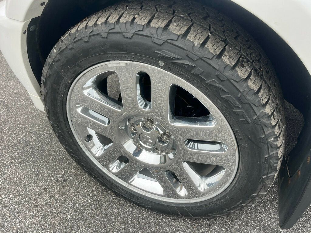 2011 Dodge Nitro Owned by a Family member - 22952600 - 65