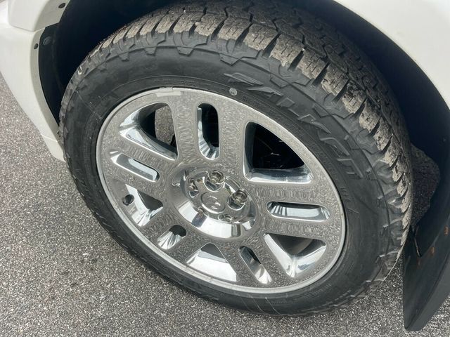 2011 Dodge Nitro Owned by a Family member - 22952600 - 65