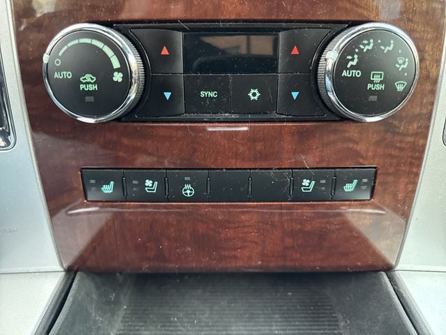 2011 Dodge Ram 1500 Laramie - 22937735 - 16