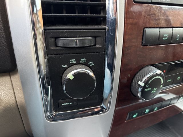 2011 Dodge Ram 1500 Laramie - 22937735 - 17