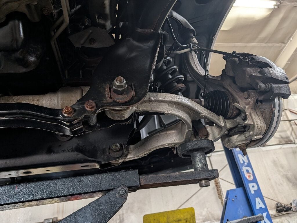 2011 Dodge Ram 1500 Quad Cab 4x4 - 23066730 - 25