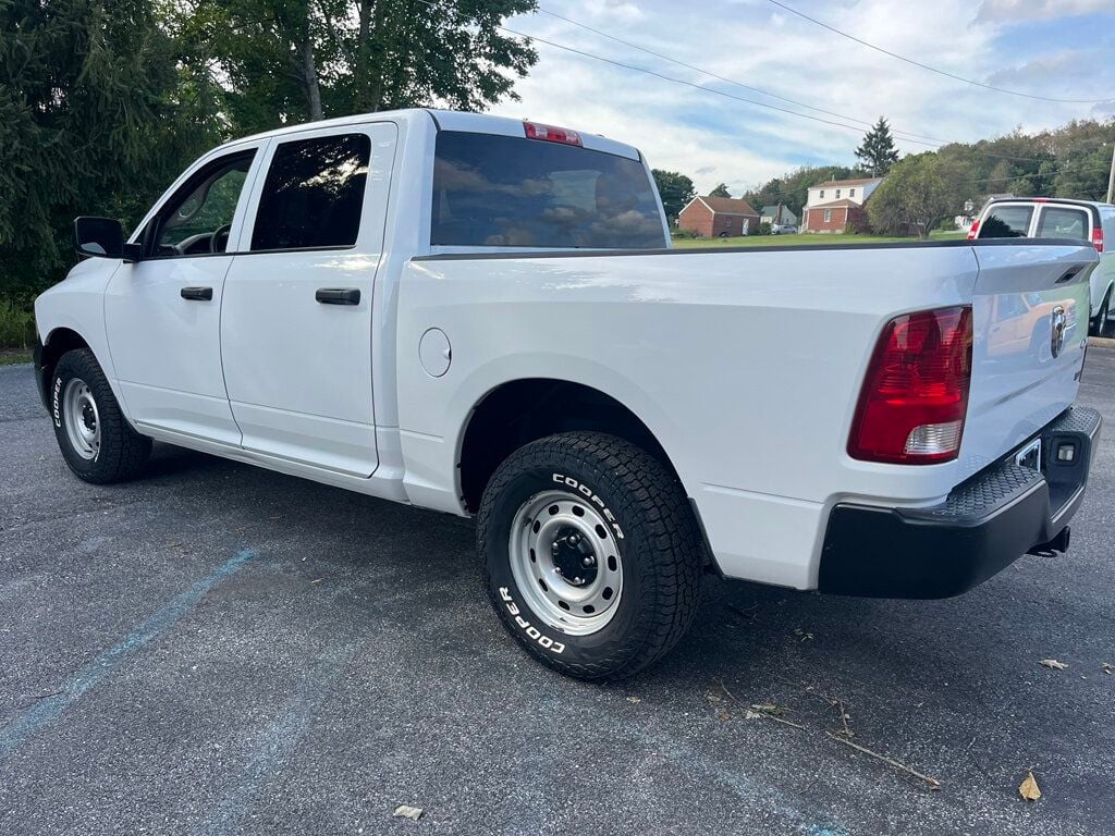 2011 Dodge Ram 1500 Quad Cab 4x4 - 23066730 - 4