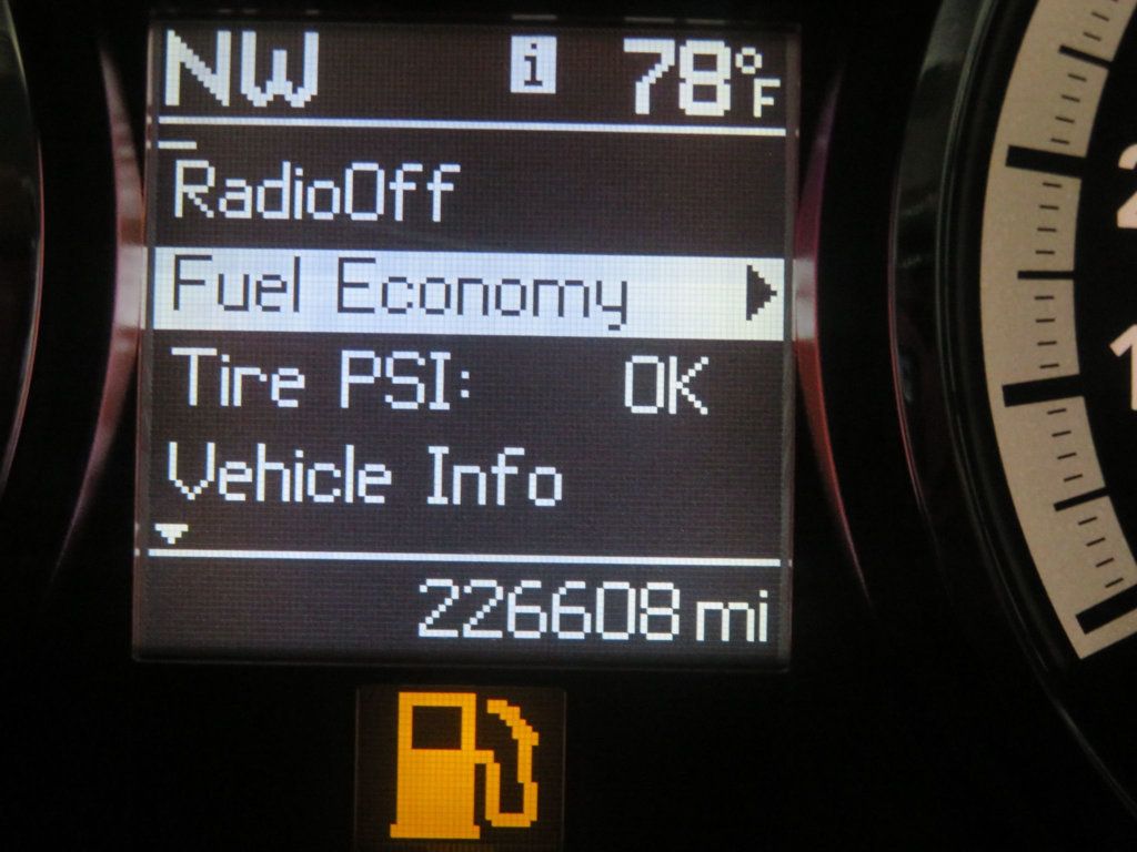 2011 Dodge Ram 2500 DODGE RAM 2500 BIGHORN CUMMINS DIESEL 4X4 EXTRA CLEAN 2 OWNER  - 23014447 - 44